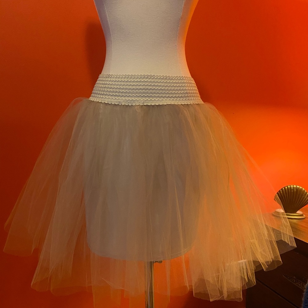 Bebe tulle party skirt